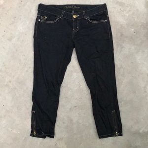 ☀️ Guess Black Stretch Capri Pants | 27